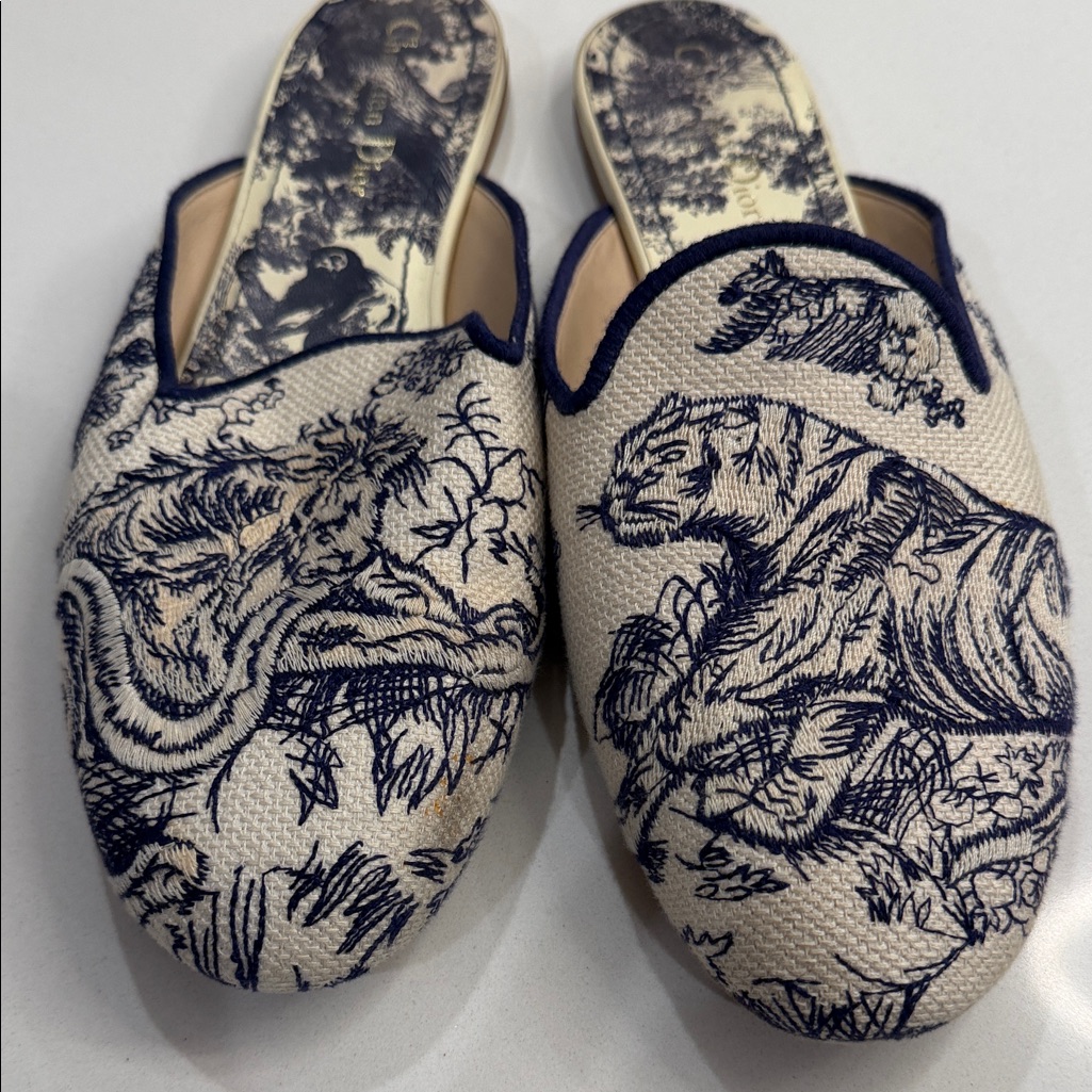 Dior Women's Toile Embroidered Slip-On Shoes Smoking Slides